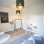 Fullhouse - - L96 - Smarttv - Nespresso - 2 Queensize Beds