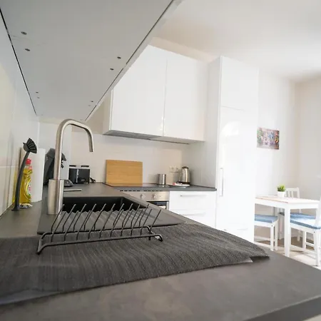 Fullhouse - - L96 - Smarttv - Nespresso - 2 Queensize Beds Apartament Zwickau