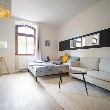 Fullhouse - - L96 - Smarttv - Nespresso - 2 Queensize Beds