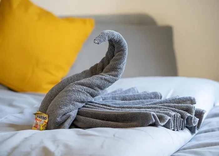 Fullhouse - - L96 - Smarttv - Nespresso - 2 Queensize Beds *